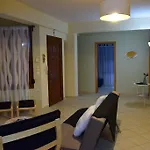 Lena Apartman