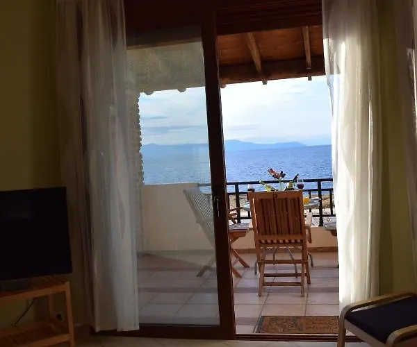 Lena Апартаменти *