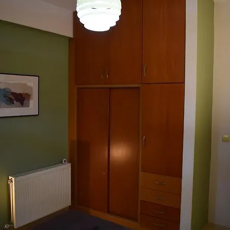 Lena * Hriszí Aktí Haniá